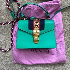 Gucci sylvie mini tophandle bag
